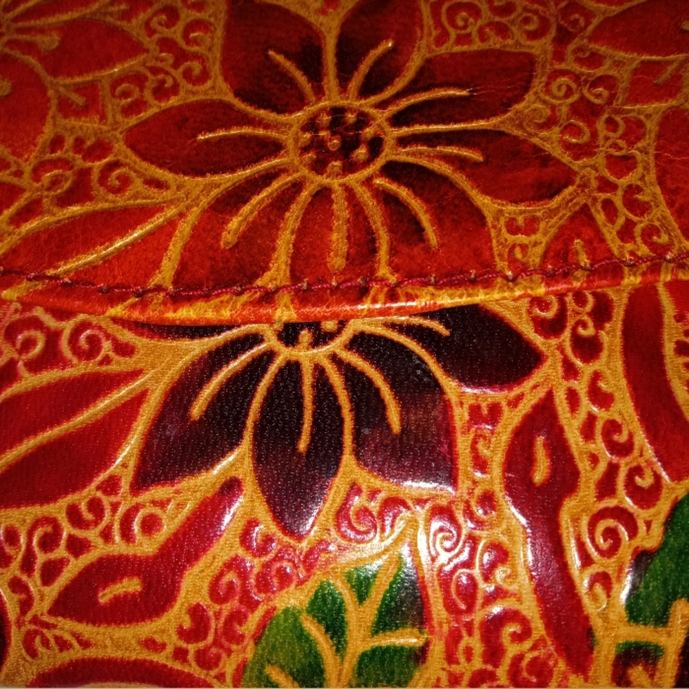 Lightweight Leather Wallet - Picture 3 of 13